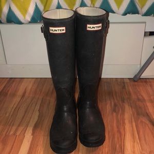 H U N T E R Black Rain Boots!